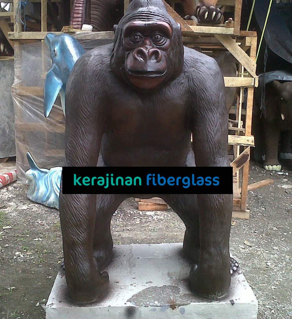 Patung Fiber Gorilla